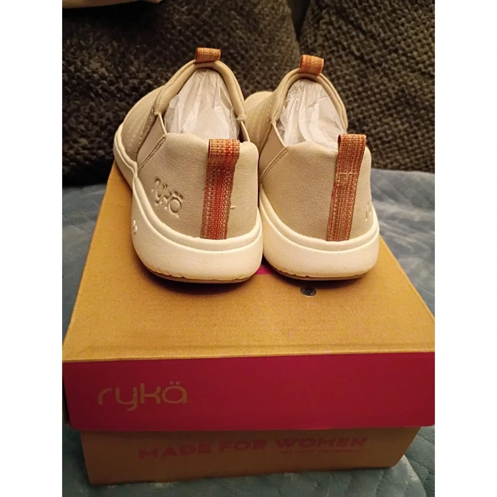 New Ryka Pursuit Slip On Sneaker Terrataupe Quilted Comfort Walking Womens 5M